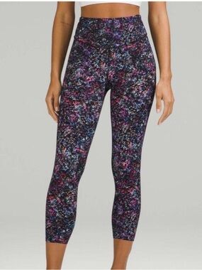 Lululemon High-Rise Wunder Under 25” Leggings in Black Floral